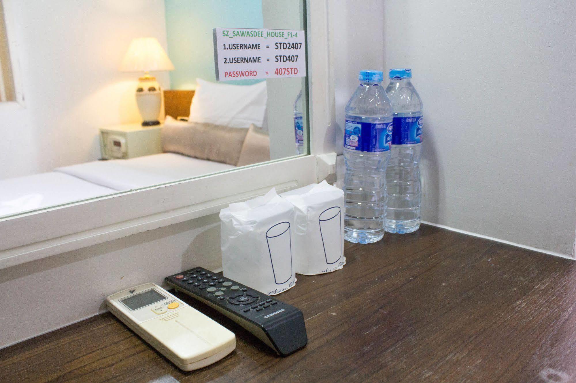 Sawasdee House Hotell Bangkok Exteriör bild